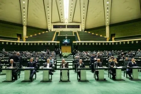 ریال و قِران خواندن بودجه دولت را دشوارتر کرد