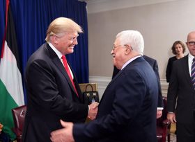 خوش‌خدمتی تشکیلات خودگردان فلسطین به ترامپ؟/ قطع حقوق خانواده‌های اسرا و شهدای فلسطینی توسط محمود عباس 