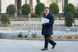 فرزین خبر داد: رشد اقتصادی کاهش یافت/ رشد نقدینگی از هدف‌گذاری دور شد