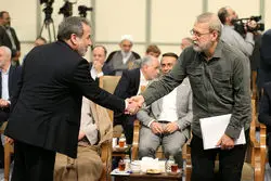 فراخوان لاریجانی و عراقچی به صحن بهارستان