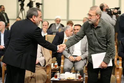 فراخوان لاریجانی و عراقچی به صحن بهارستان