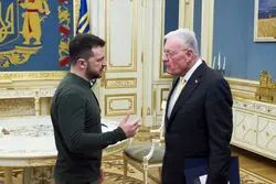 فشار آمریکا به زلنسکی برای پذیرش توافق؛ منابع معدنی اوکراین در ازای کمک نظامی