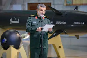 روایتی تازه از سردار هوافضا/ شهید حاجی‌زاده ماهانه به دیدار رهبری می‌رفت