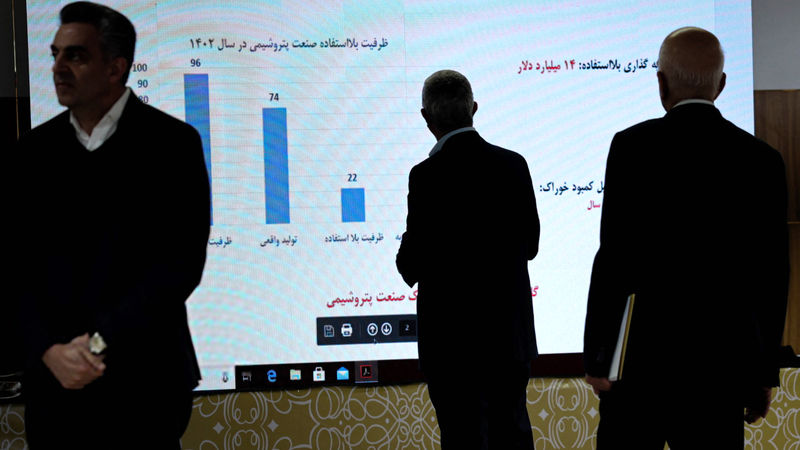 بلاتکلیفی رشد اقتصادی؛ توافق بر سر سقوط رشد نفت 