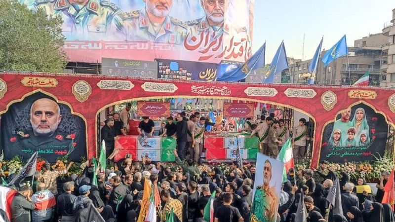 زمان خاکسپاری سرداران شهید حاجی زاده و باقری اعلام شد