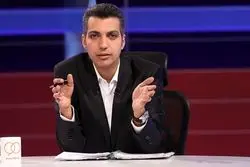 از فیلتر فوتبال ۳۶۰ تا شایعه دست‌بوسی؛ حواشی تازه عادل فردوسی‌پور