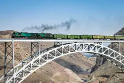 لکوموتیو‌های آماده به کار‌ کشور نصف شد