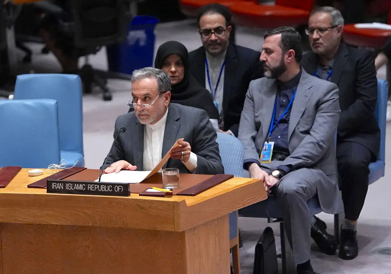 جزئیات تماس تلفنی عراقچی و وزیر خارجه انگلیس؛ پاسخ قاطع ایران به نامه ترامپ

