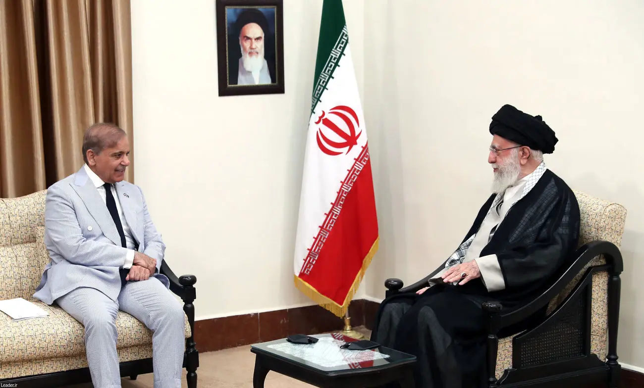 دیدار نخست وزیر پاکستان با رهبر انقلاب