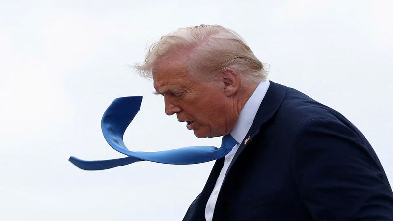 سقوط محبوبیت ترامپ به پایین‌ترین سطح از زمان بازگشت به قدرت