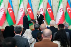 تأکید پزشکیان و علی‌اف بر تقویت کریدور شمال-جنوب و امنیت مشترک/ امضای ۷ تفاهم‌نامه جدید به امضا رسید