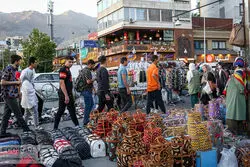 هیچکس از سرنوشت دستفروشان تئاتر شهر خبر ندارد