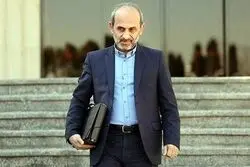 واکنش رئیس سازمان صدا و سیما به انتقادات مردم از خط سفید/ بعد از جنگ فهمیدم خطم سفید شده/ البته بعد از جنگ از موبایل همراه استفاده نمی‌کنم