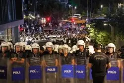 تنش در استانبول؛ اردوغان دفتر حزب اپوزیسیون را محاصره کرد