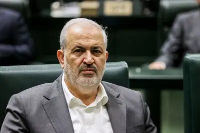 وزیر نیرو  به مجلس می‌رود