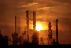 ششمین هفته کاهش ذخایر نفت آمریکا/ قیمت نفت تثبیت شد