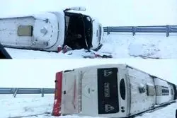 واژگونی اتوبوس تربت حیدریه با ۳۲ مصدوم