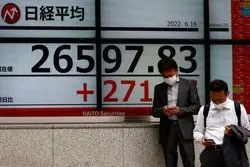 بازی داده‌ها با وال‌استریت