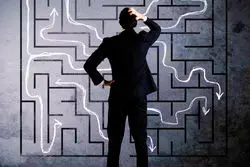 اقتصاد ایران اسیر هزارتوی نرخ های بهره رسمی و غیررسمی