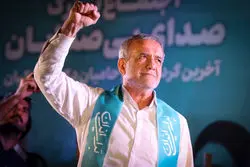 شکوری‌راد در یک سالگی دولت پزشکیان: مانع تراشی ترامپ، نتانیاهو و البته دولت سایه بر سر راه دولت