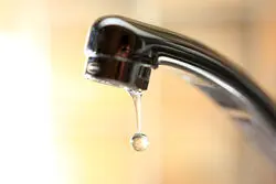 آغاز جیره‌بندی آب/ کدام مناطق مشمول قطعی آب شدند؟