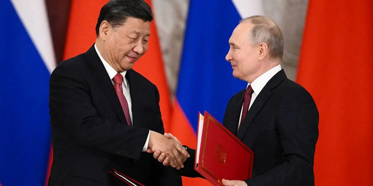 واقعیت تهدید برای هژمونی غرب/ حرکت هماهنگی که چین و روسیه می‌توانند با آن آمریکا را به زانو درآورند