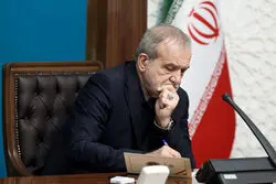 پیام پزشکیان به لبنان: هستیم بر آن عهد که بستیم