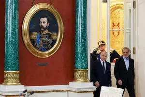 پشت پرده محاسبات استراتژیک کرملین؛ چرا پوتین در روزهای دشوار کنار تهران نمی‌ماند؟