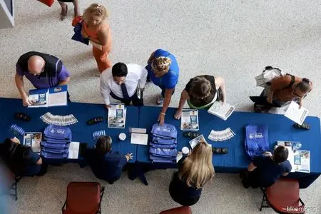 کاهش اشتغال آمریکا در ژوئیه؛ نرخ بیکاری چرا پایین آمد؟