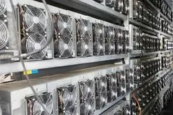 قطع اینترنت و خاموشی ماینرها، هش‌ریت شبکه بیت‌کوین را ۱۰٪ کاهش داد