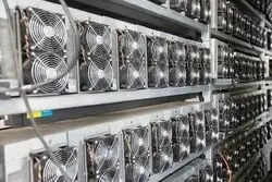 قطع اینترنت و خاموشی ماینرها، هش‌ریت شبکه بیت‌کوین را ۱۰٪ کاهش داد