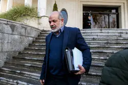 مسمومیت سریالی دانش‌آموزان؛ وزیر کشور: نمونه‌های مشکوکی یافته‌ایم