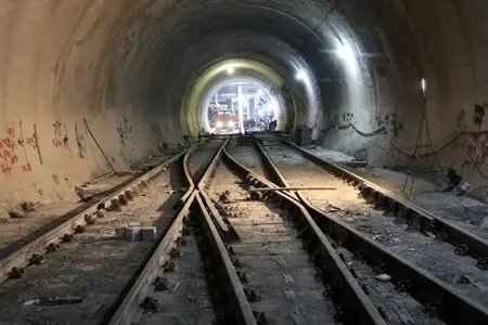 کلنگ‌زنی پرهزینه خط ۱۱ مترو، بدون چراغ سبز شورا؟