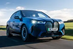 جنگ الکتریکی «بی‌اِم‌و» و «تسلا» در چین