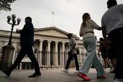افت نفت، صعود اوراق؛ بازارها چه پیامی درباره تورم آمریکا می‌دهند؟