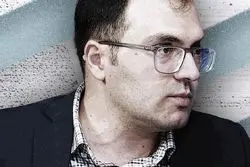 رشد اقتصاد از بستر تاریخ: بررسی دیدگاه‌های جوئل موکر