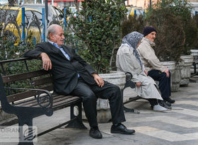 سن بازنشستگان جدید بیشتر از قدیمی‌هاست/ زنان و مردان در آستانه بازنشستگی نابرابر