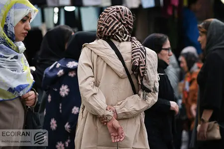 چرا زنان کمتر دستمزد می‌گیرند؟