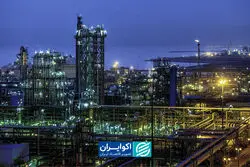 چشم در چشم بحران