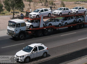 خواب از سر بازار خودرو پرید: دنا ۳۰ میلیون گران شد، شاهین و اطلس ۱۵ میلیون ارزان + جدول