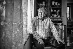 وجدان بیدار پراگ، جهان را ترک کرد