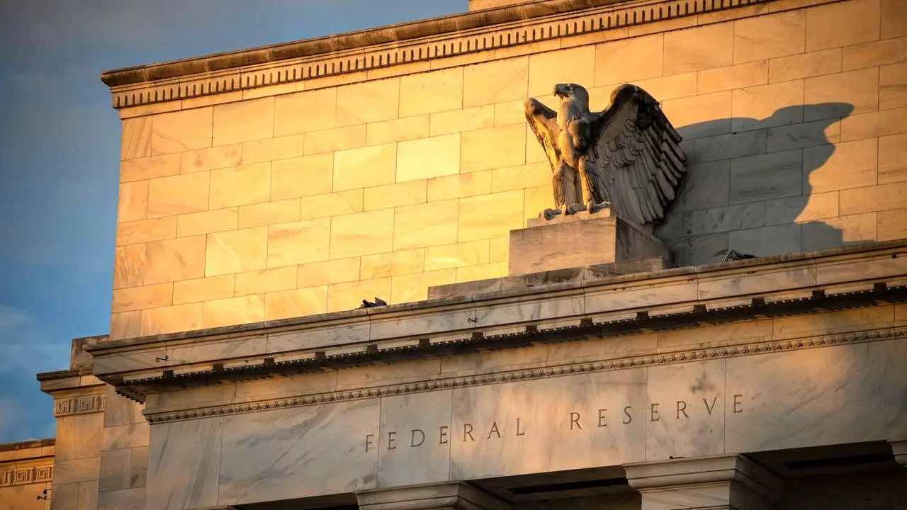 بانک مرکزی باید مستقل باشد؟