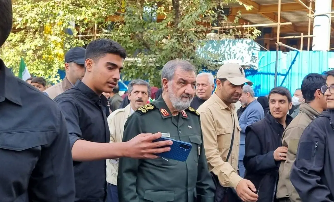 پاسخ سرلشکر رضایی به یک سوال/ بردموشک‌های ایران امروز چقدر است؟ 