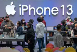 طبقه‌بندی تلفن‌های همراه لوکس؛ تصمیمی جنجالی در مدیریت تجارت