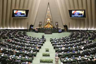 نامه رئیس‌جمهوری به مجلس؛ دولت لایحه اصلاح برخی‌ احکام قانونی تابعیت را پس گرفت