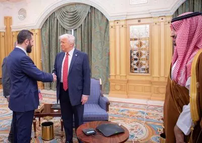 دیدار غیرمنتظره دونالد ترامپ با رئیس‌جمهوری سوریه در عربستان 