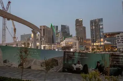 چشم‌اندازهای درخشان زیر باران پهپادها؛ چگونه جنگ رویای بزرگ بن سلمان را آشفته کرد؟
