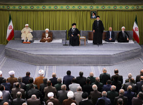 دیدار مسئولان نظام و سفرای کشورهای اسلامی با رهبر انقلاب