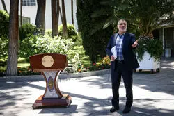 شهردار تهران: از ساخت واحد ۲۵ متری حمایت نمی‌کنیم/ همه دستگاه‌ها باید در نظارت بر پوشش زنان یاری کنند