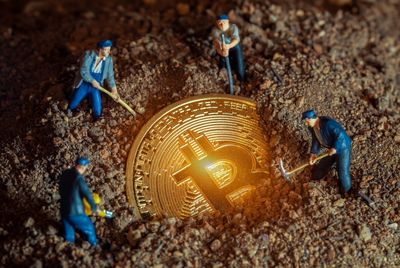 ماینینگ بیت‌کوین چگونه است؟